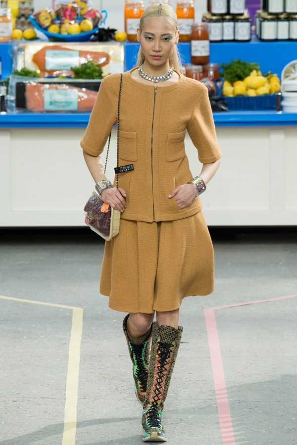 kollektsiya-zhenskoy-odezhdyi-chanel-fall-winter-2014-2015-13