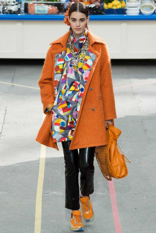 kollektsiya-zhenskoy-odezhdyi-chanel-fall-winter-2014-2015-17