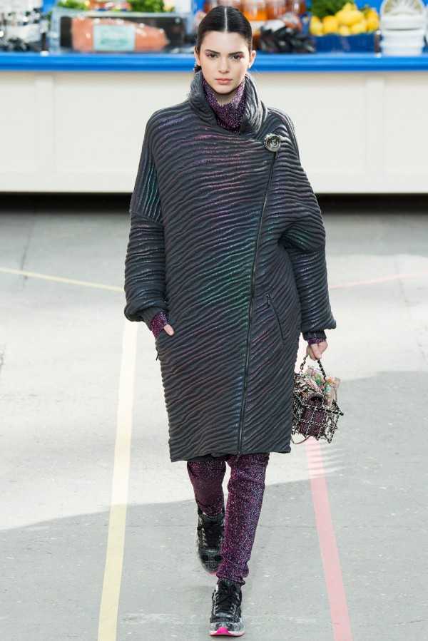 kollektsiya-zhenskoy-odezhdyi-chanel-fall-winter-2014-2015-21