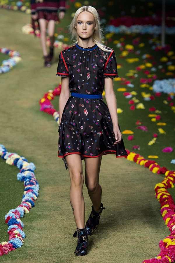 tommy-hilfiger-2015-spring-summer-runway-show19