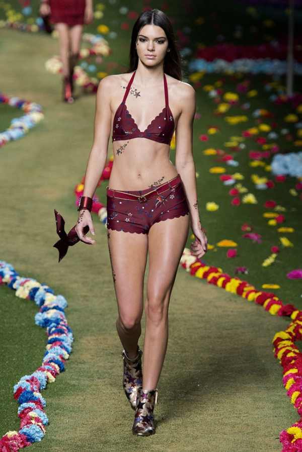 tommy-hilfiger-2015-spring-summer-runway-show22