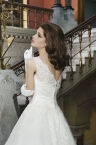 justin-alexander-wedding-dresses-collection-2014-23-600x900