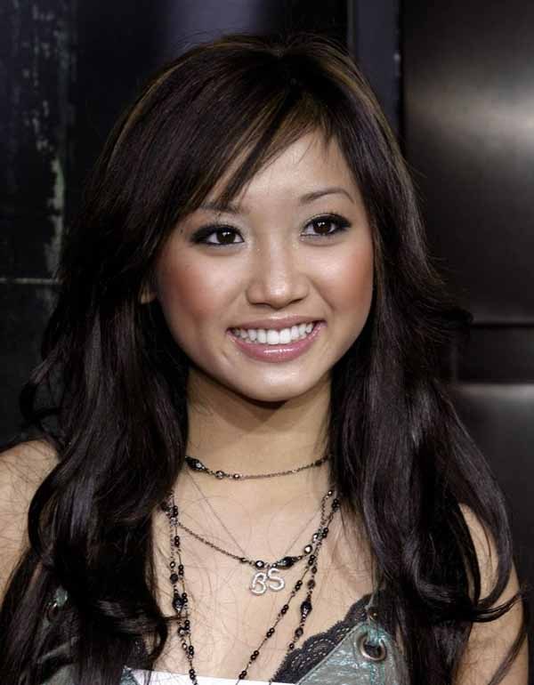 stylish-haircuts-with-bangs5