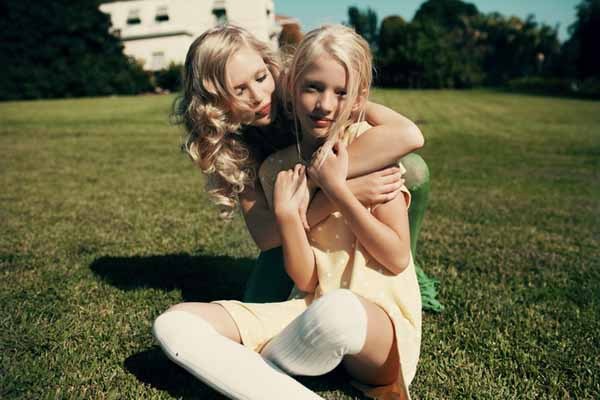 Солнечный летний Lookbook женской одежды Wildfox 2014