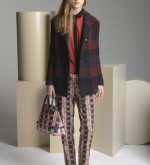 Простота элегантности в новой коллекции Trussardi Pre-Fall 2014