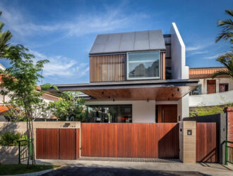 Сложный современный дизайн загородного дома в Сингапуре