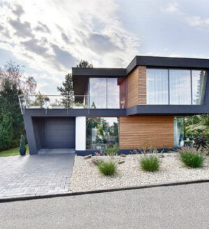 Шикарный коттедж с большими окнами