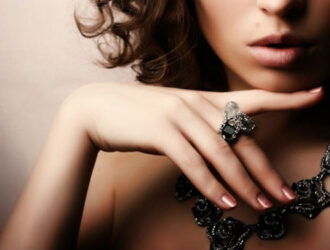 Как выбрать украшения по типу внешности?