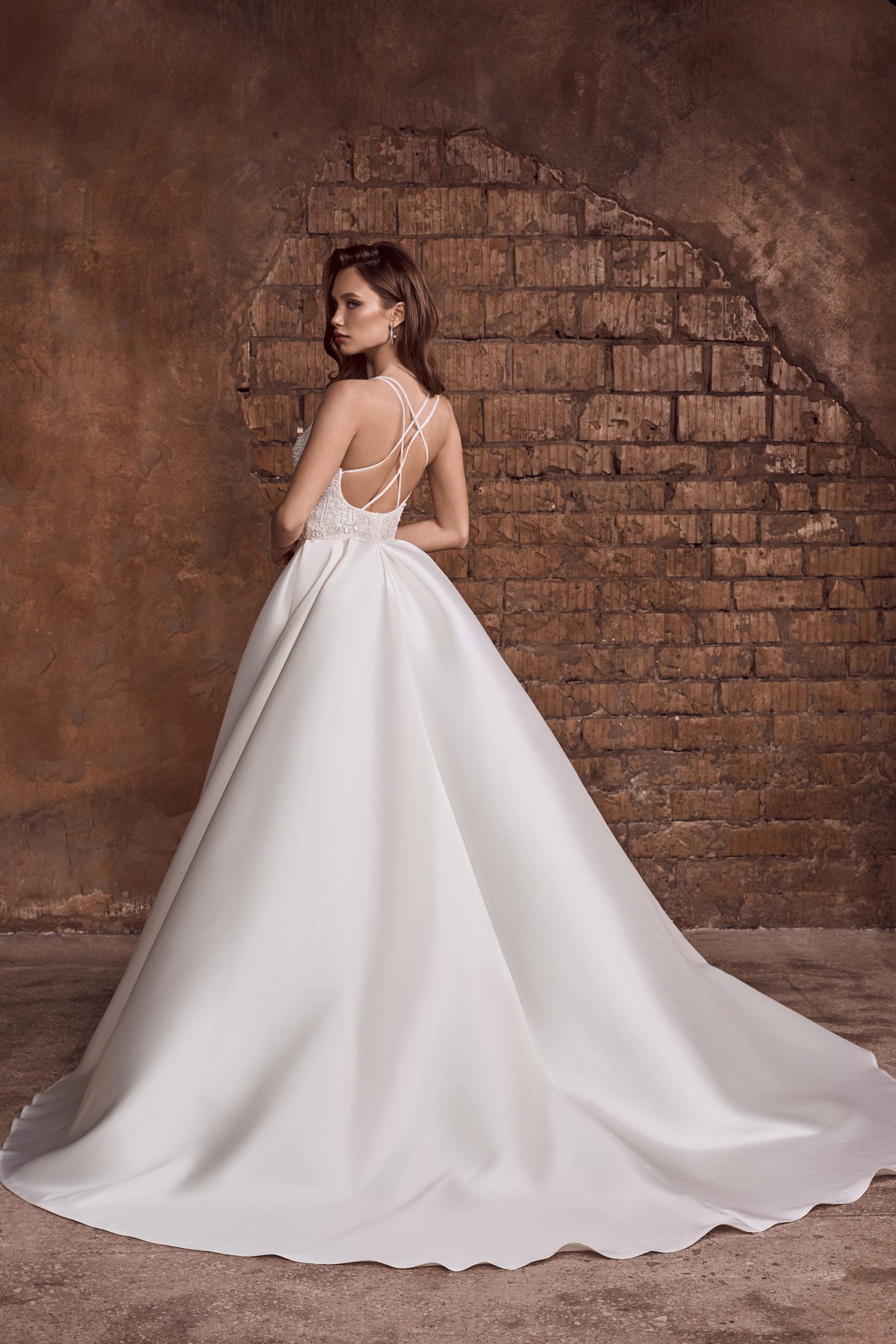 Простые свадебные платья - элегантные и лаконичные