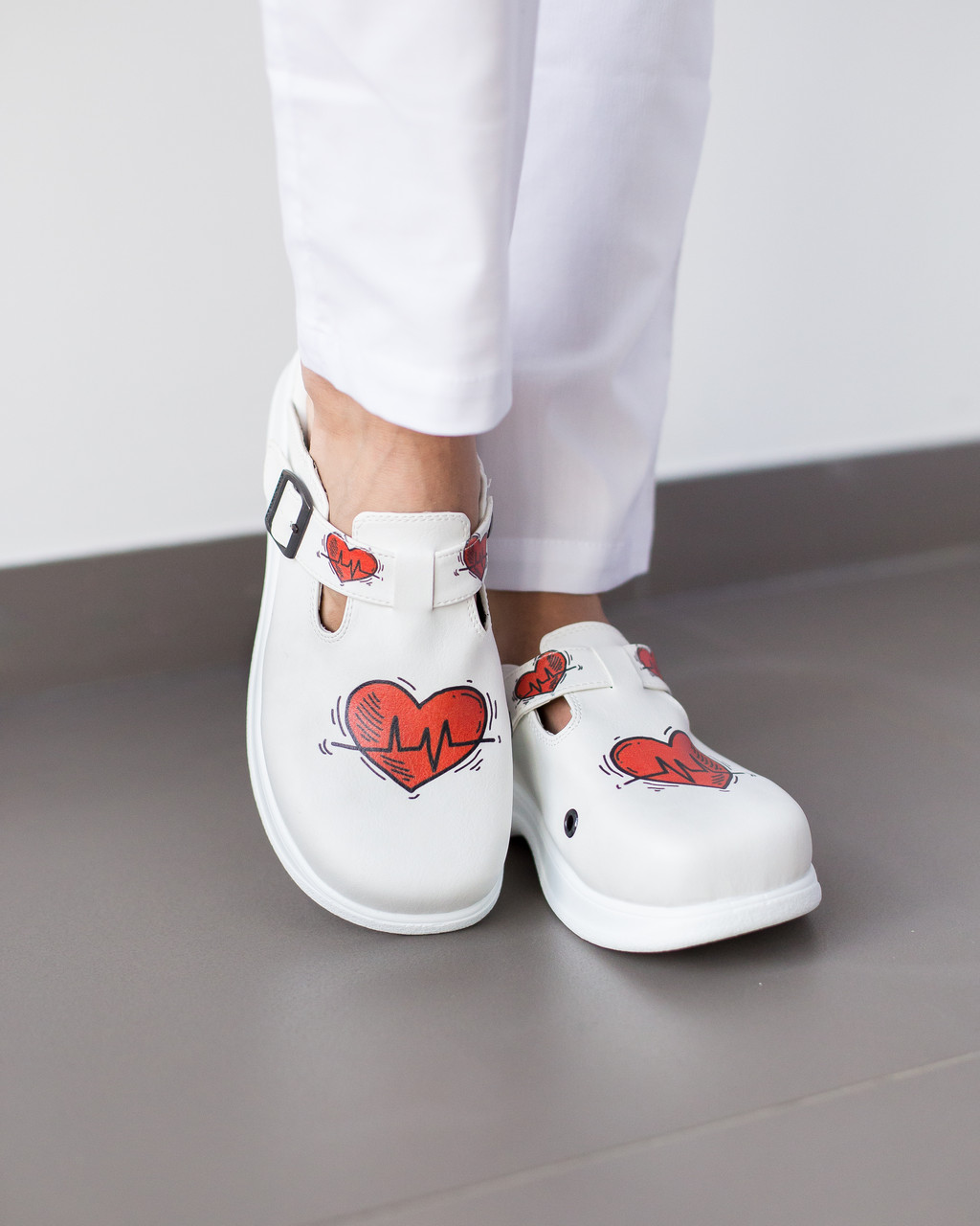 Идеальная обувь для аптек, больницы или дома