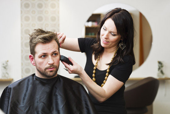 Парикмахер: престижная и прибыльная профессия