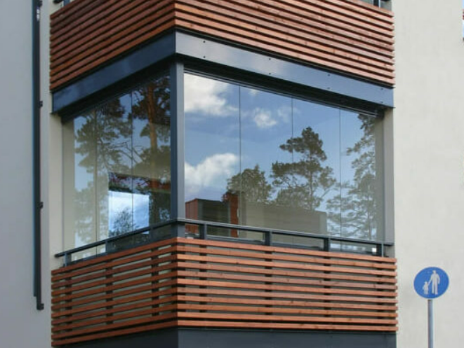 Нужно ли остекление балкона? Выбор фирмы