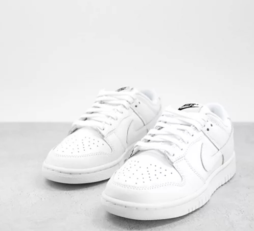 Оригинальные кроссовки от компании Nike