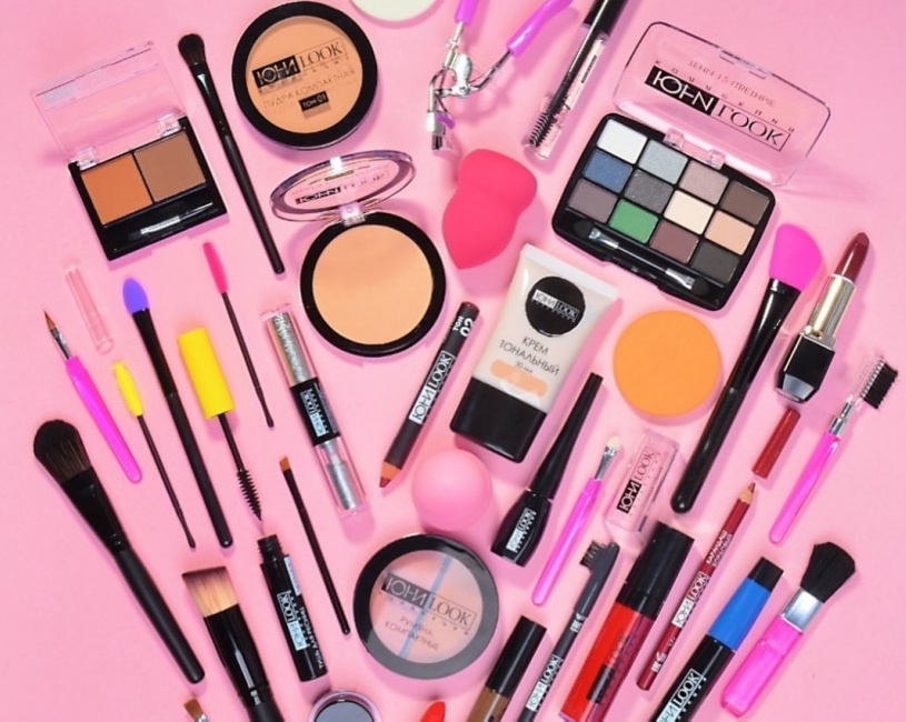 Красота в Массах: Почему Купить Косметику Оптом - Выгодное Решение