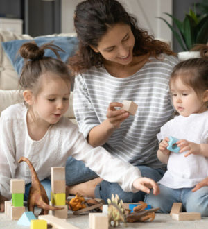 Как найти няню для ребенка в Москве