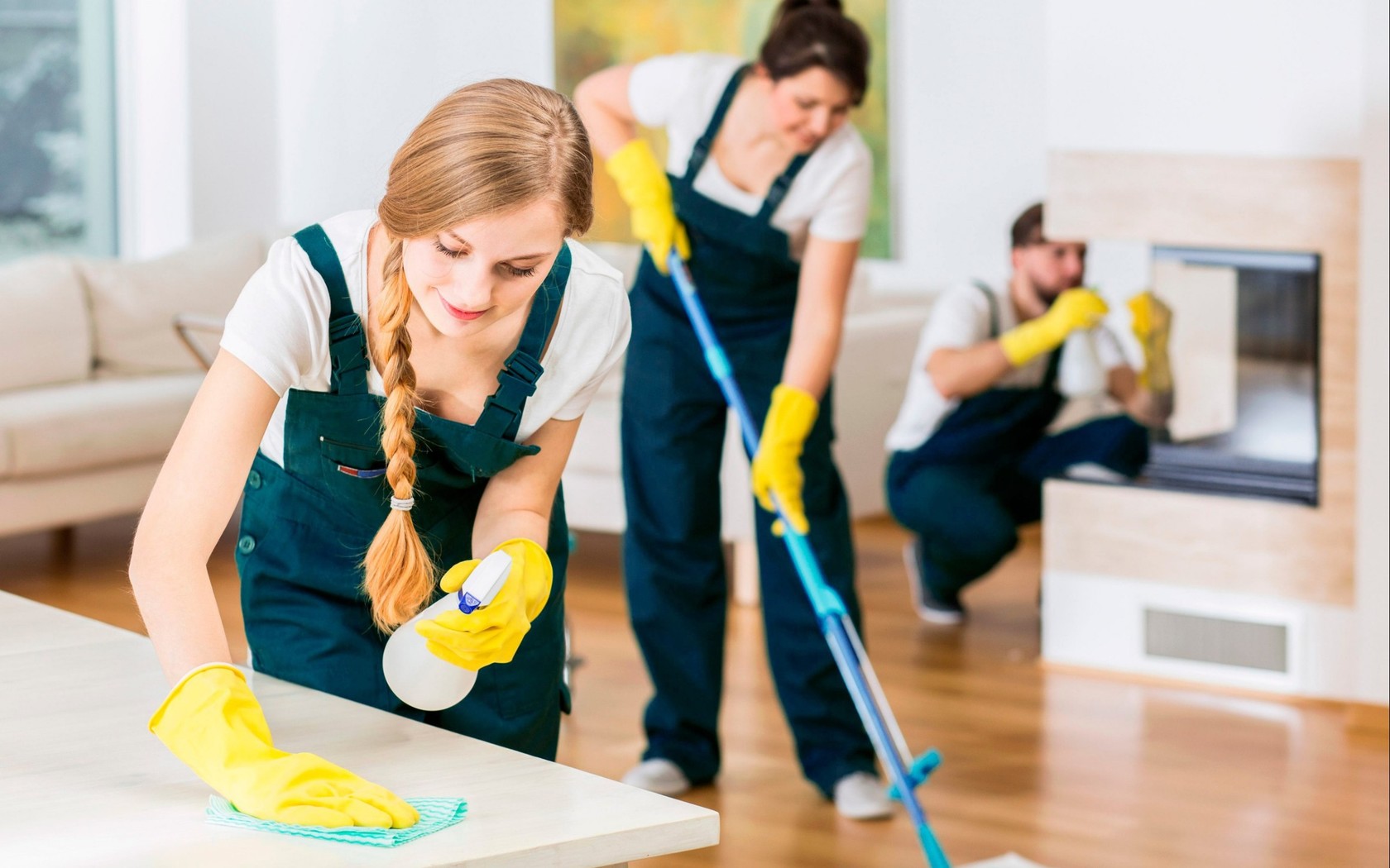В каких случаях актуальны услуги клининговых компаний и какими преимуществами они обладают