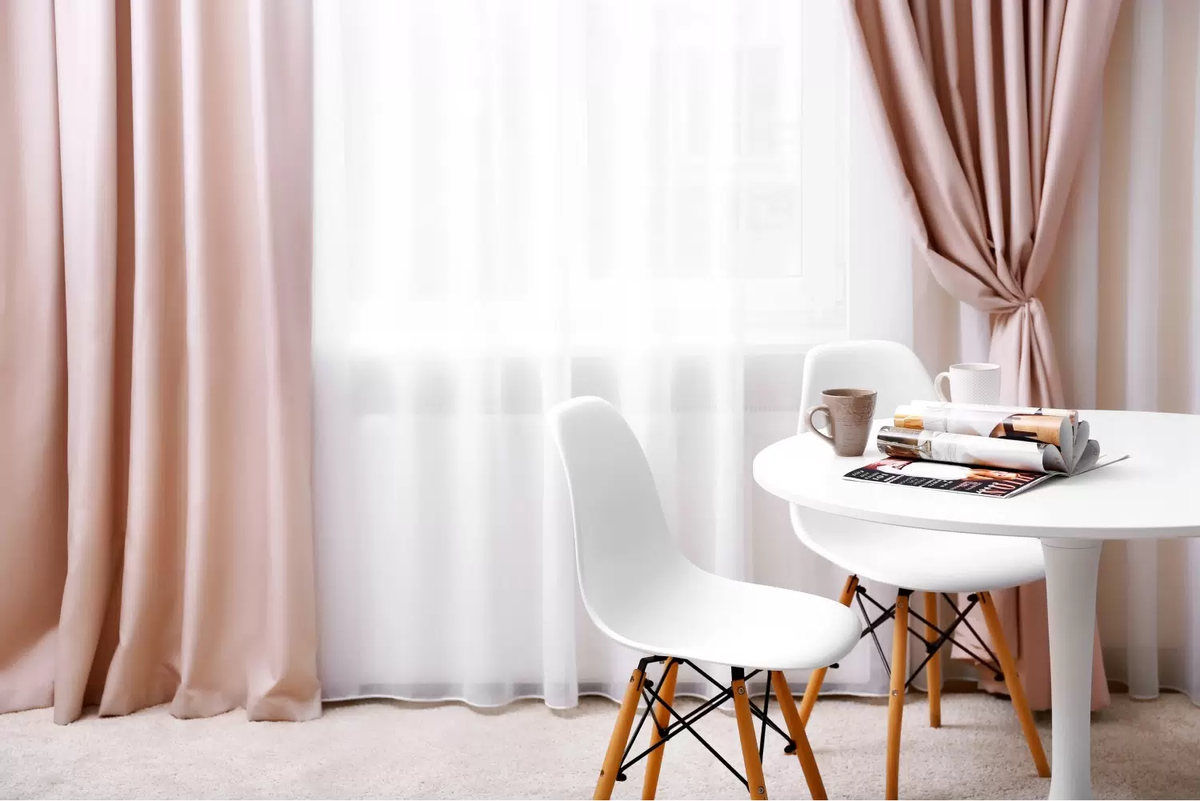 Искусство выбора ткани для штор: подробное руководство