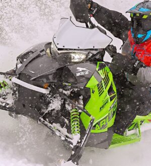 Arctic Cat ZR 8000 RR: мощный снегоход для профессионалов