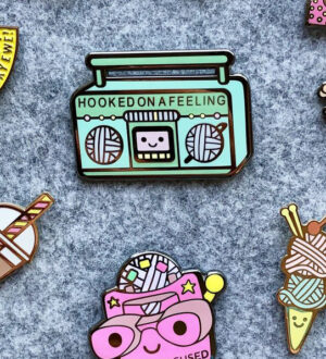 Металлические значки на заказ: что это такое?