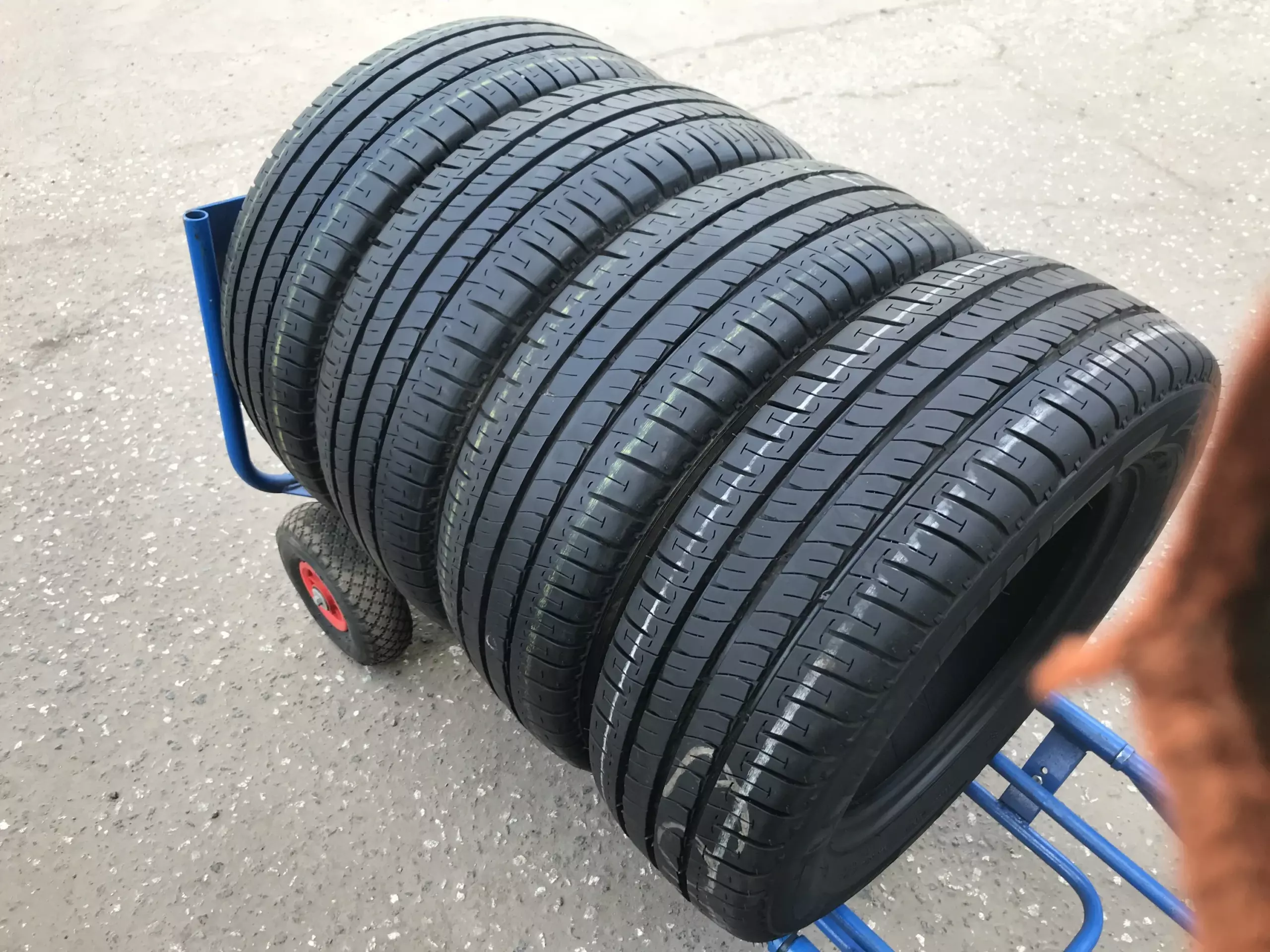 Где купить летнюю резину 215 65 R16 в 2025 году и на что обратить внимание