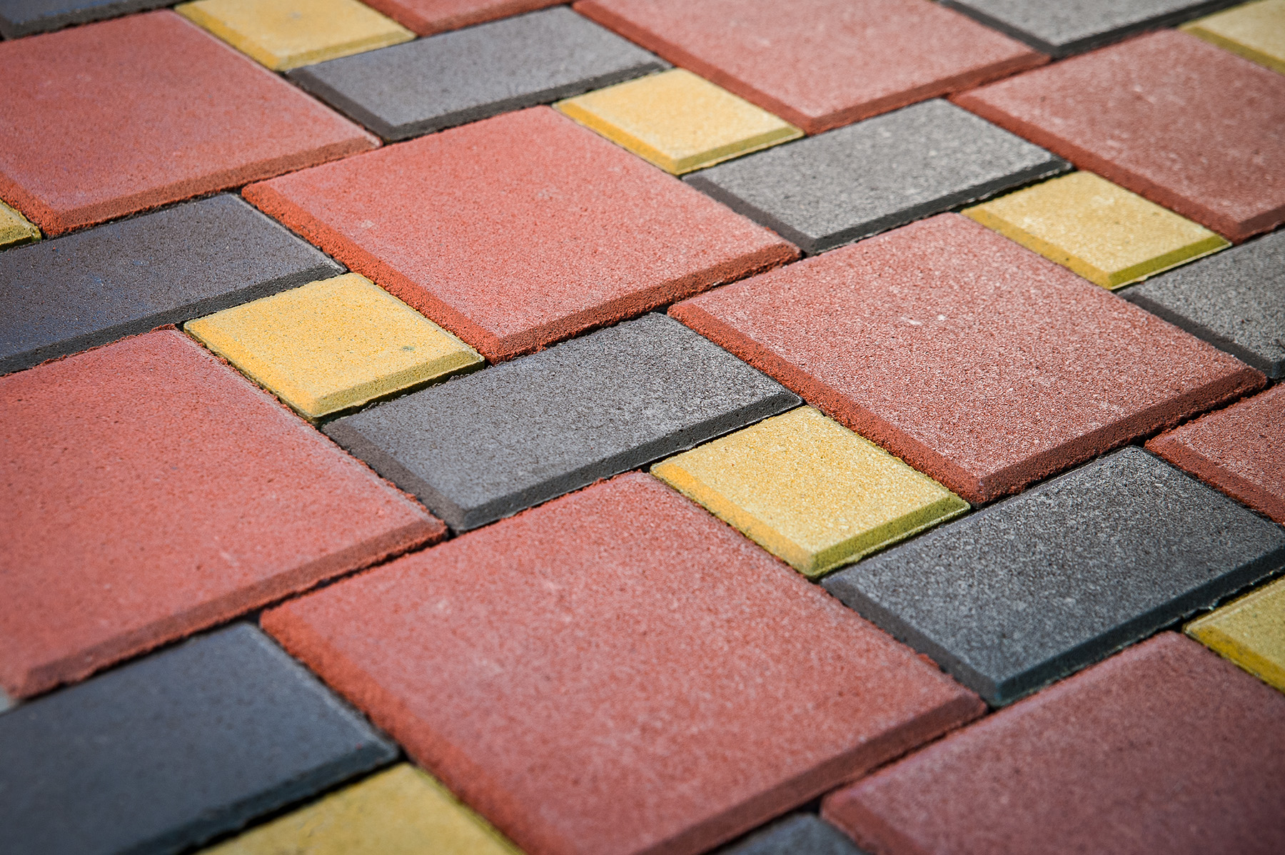 Тротуарная плитка: как подобрать идеальный вариант для вашего участка